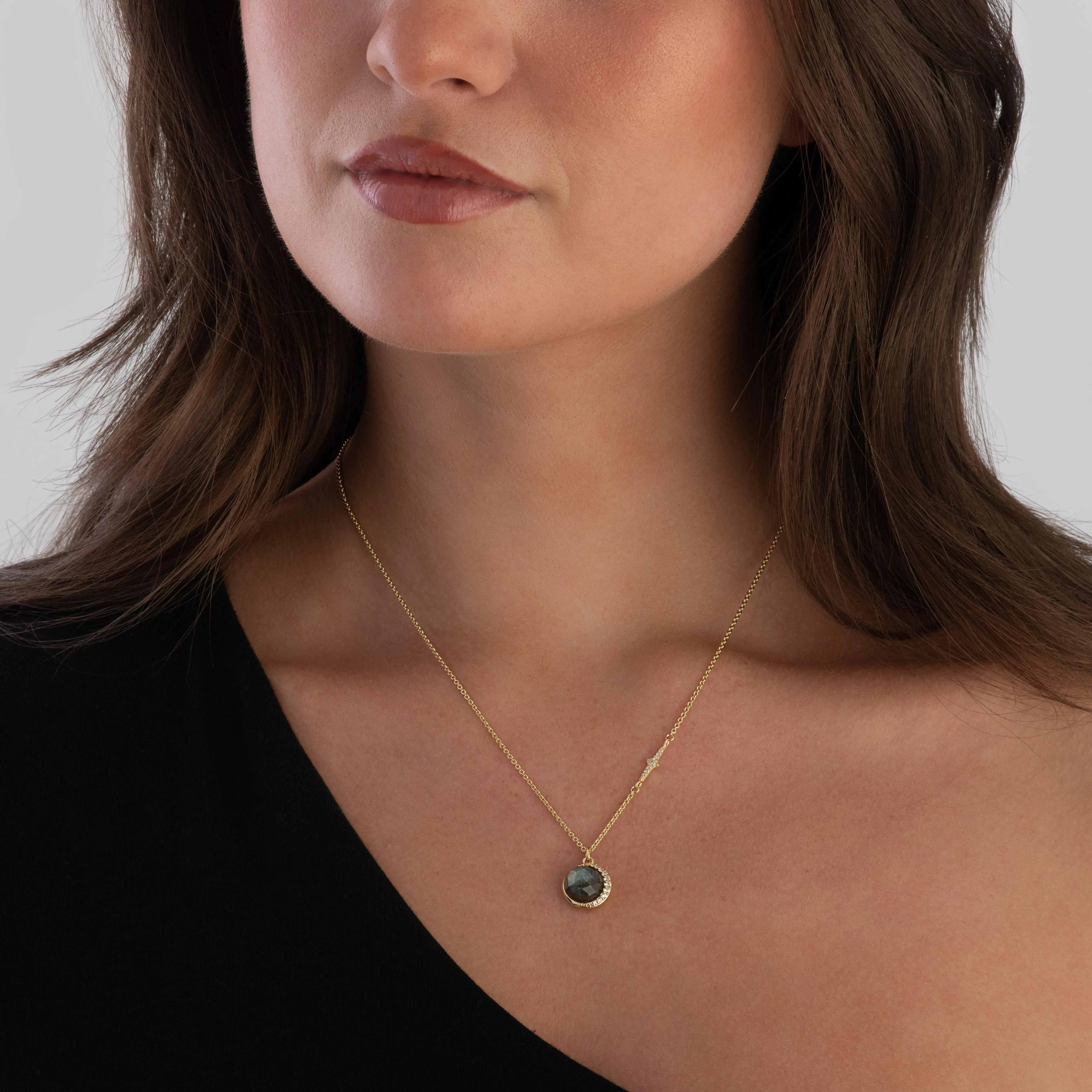 Astley Clarke Luna 18ct Yellow Gold Vermeil Labradorite Pendant 3 Astley Clarke Luna 18ct Yellow Gold Vermeil Labradorite Pendant