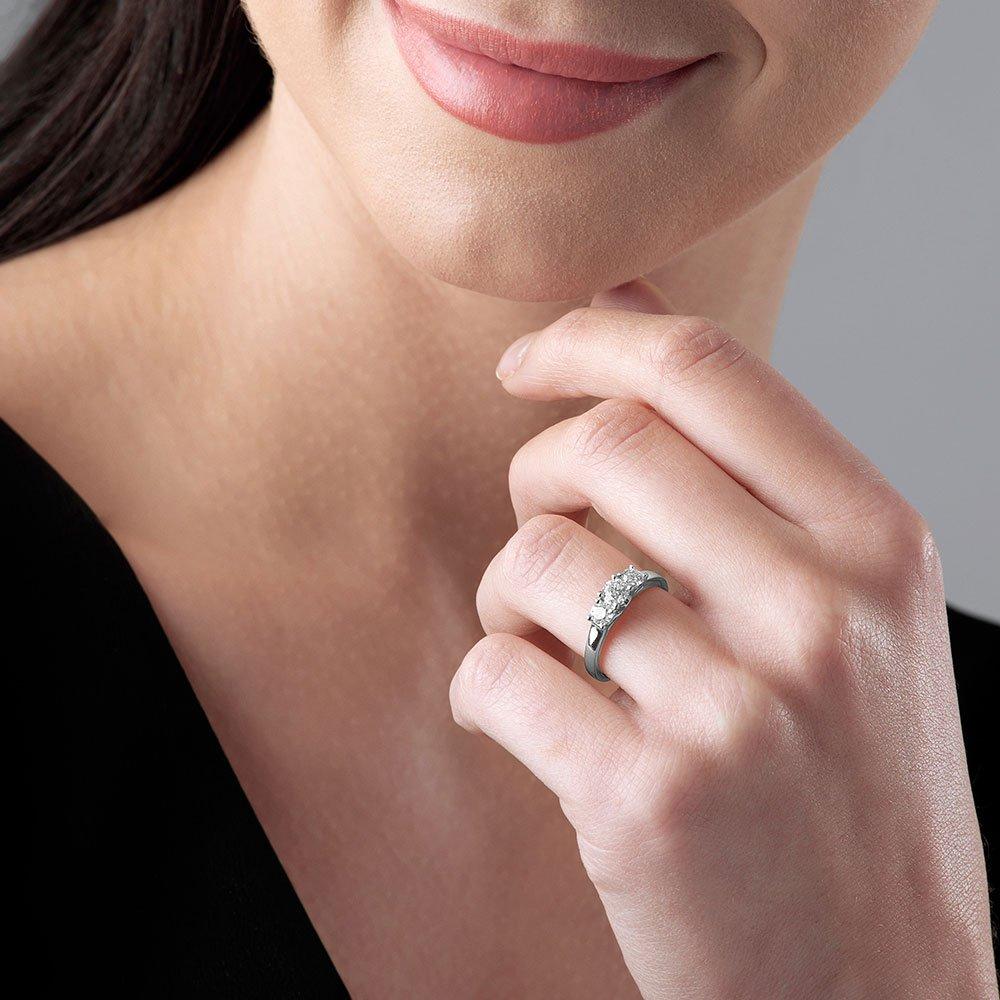 Beaverbrooks Platinum Diamond Three Stone Engagement Ring 6 Beaverbrooks Platinum Diamond Three Stone Engagement Ring